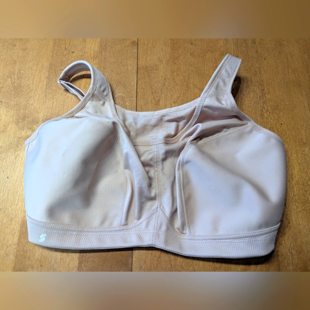 NWOT Glamorise Women's Sports Bra
